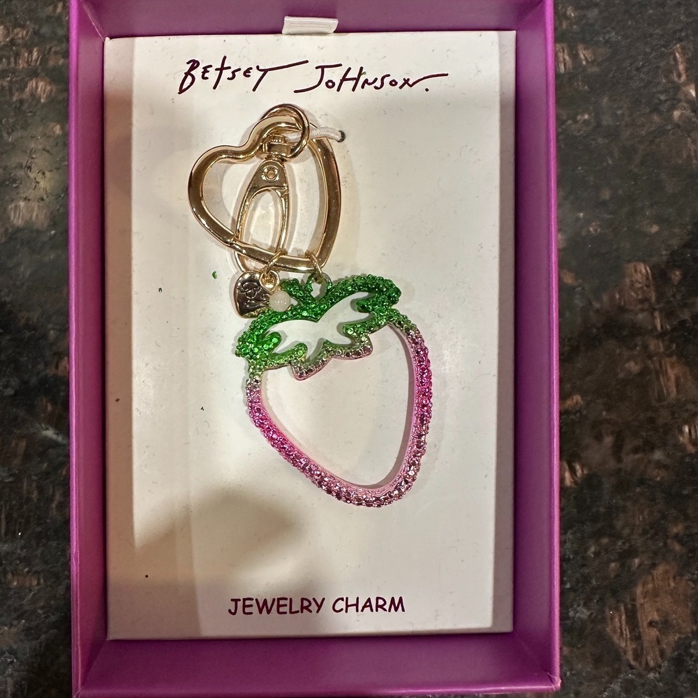 Betsey Johnson Strawberry Rhinestone Jewelry Charm Keychain Gold Heart NWOT